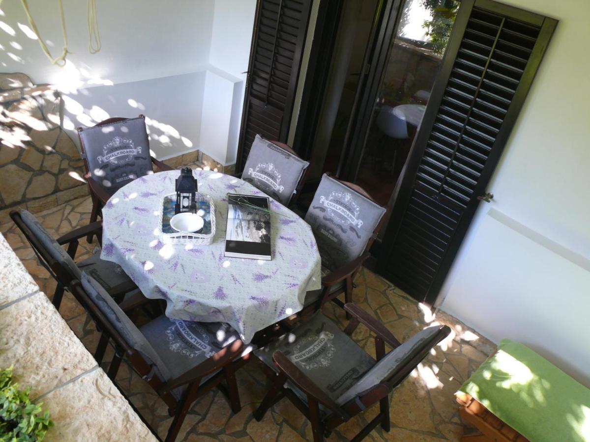 Apartment Marijana Πόρετς Εξωτερικό φωτογραφία